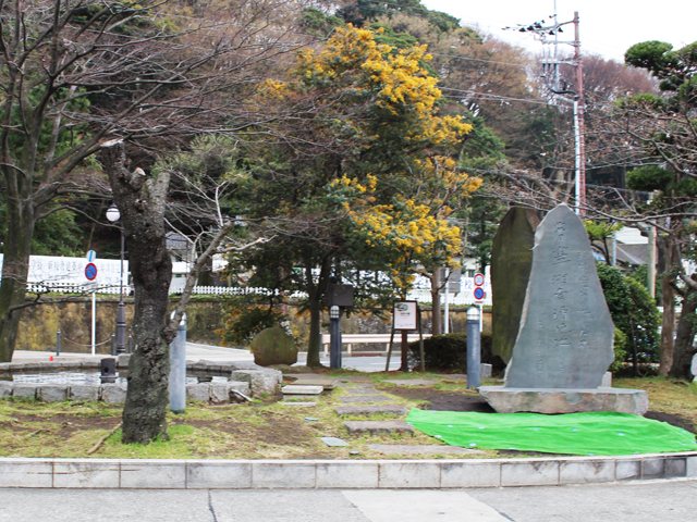 湘南発祥の石碑 駅前 名所 観光 大磯町 湘南ナビ 湘南発祥の石碑 駅前 名所 観光 大磯町 湘南ナビ