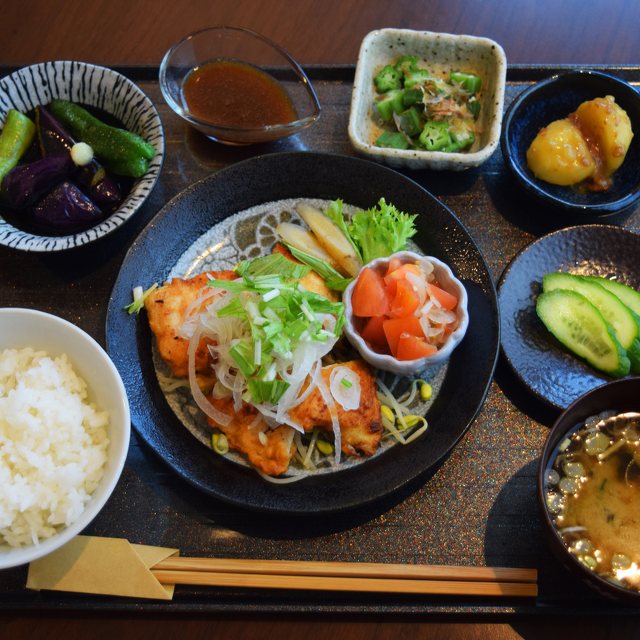 4種類の日替わり小鉢がついた 亀井野野菜ランチ 9月 ベジタブル Cafeふあもあ カフェ 喫茶店 藤沢市 湘南ナビ 4種類の日替わり小鉢がついた 亀井野野菜ランチ 9月 ベジタブル Cafeふあもあ カフェ 喫茶店 藤沢市 湘南ナビ