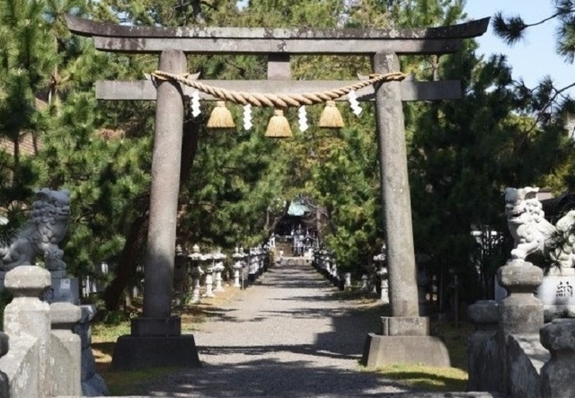 鶴嶺八幡宮の写真